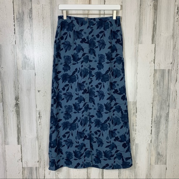 Vintage 90s/Y2K Blue Floral Shadow Print Midi Skirt - Picture 6 of 12